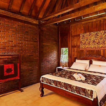 Ndalem Nitihardjan Hotell Magelang Exteriör bild