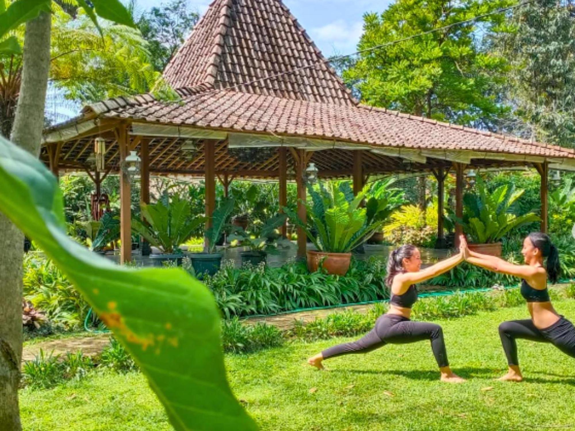Ndalem Nitihardjan Hotell Magelang Exteriör bild